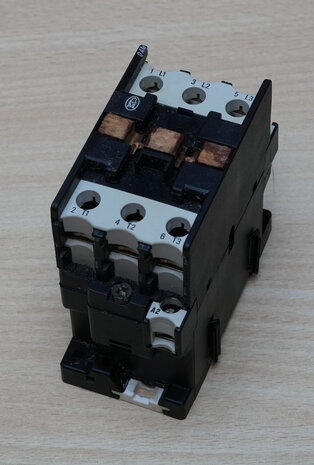 Kl&ouml;ckner-Moeller-DIL0AM-magneetschakelaar-220V-3P