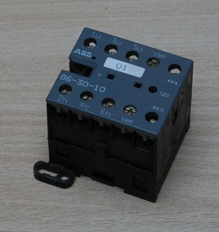 ABB-B6-30-10-magneetschakelaar-3P-1NO-220V