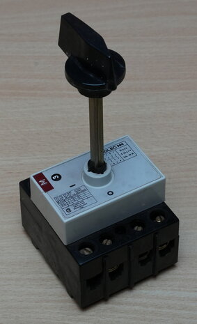 Holec-Duco-S33a-4-lastscheider-40A-4P