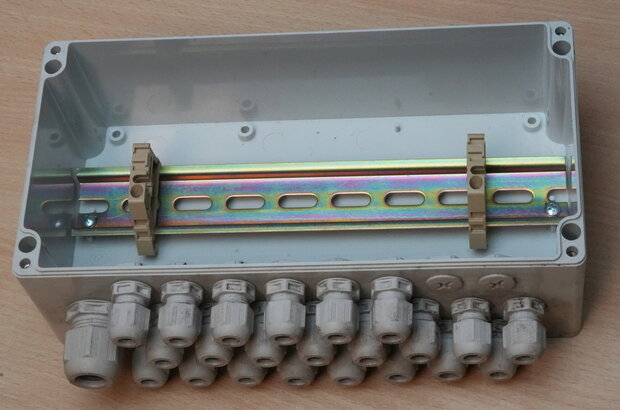 Behuzing leeg kunststof 240x120x100 mm incl. din rail