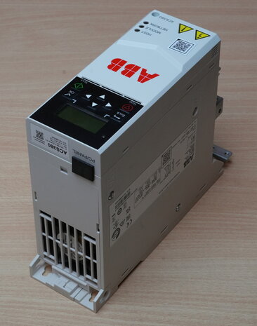 ABB 3AUA0000179989 Frequenzumrichter ACS380-042C-03A3-4+K470, 0,75 kW, 400480 V AC
