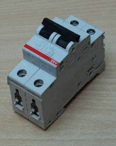 ABB-S201-NA-B-10A-installatieautomaat-2P-2CDS251103R0105
