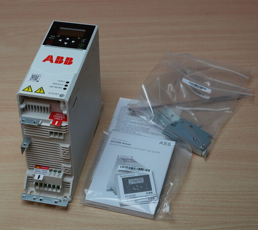 ABB-3AXD50000031863-frequentieomvormer-ACS380-042C-03A3-4
