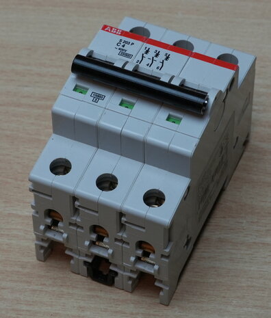 ABB-S203P-C4-installatieautomaat-3P-4A-2CDS283001R0044