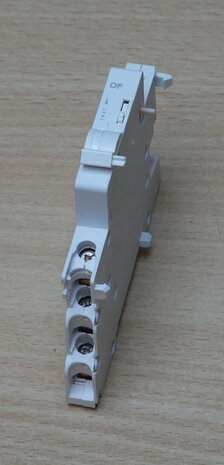 Schneider-Electric-A9N26924-OF-Hulpcontact-1CO