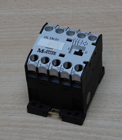 Moeller DILEM-01 magneetschakelaar 24V 3P 1NC