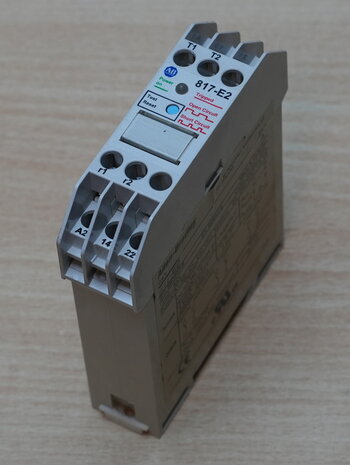 Allen-Bradley-817-E2-bewakingsrelais-230V-24V