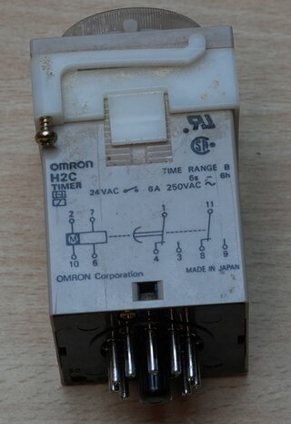 Omron H2C tijdrelais 6s-6h 24V AC 6A 250V AC 11pin