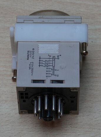Omron H3CR-A 24V DC/AC tijdrelais 11 pin