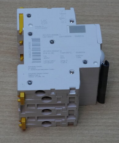 Schneider Electric Acti9 iC40 Installatieautomaat 3P+N, 20A, A9P42720
