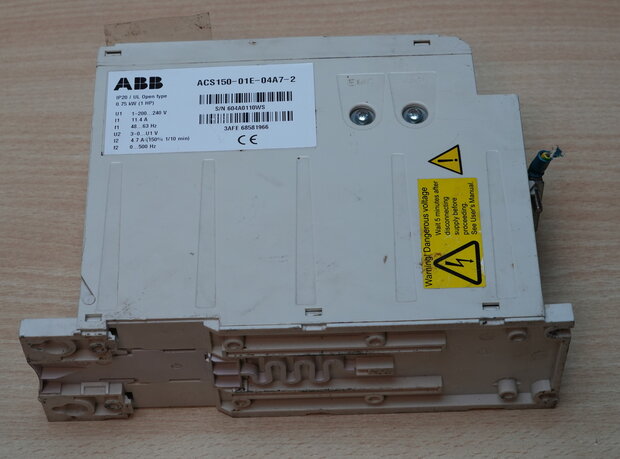 ABB ACS150-01E-04A7-2 Omvormer Aandrijving 0,75 kW, 1 fase, 4,7A