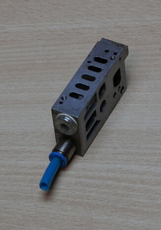 Festo AW-ME-1/8 Aansluitplaat voor batterijmontage 33406