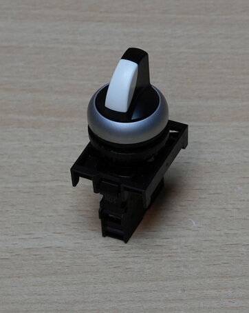 Moeller-M22-K10-schakelaar-NO-zwart-wit