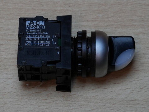 Moeller M22-K10 verlicht keuzeschakelaar wit met M22-LED element