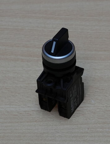 Moeller schakelaar 2x EK10 contact element