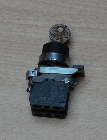 Telemecanique ZBE-101 Sleutelschakelaar 3 standen 2x NO