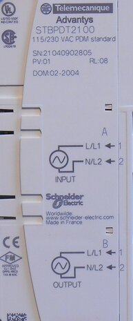 Telemecanique STB PDT 2100 power distribution module, LEDs and fuse 205597