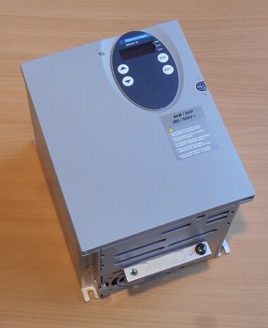 Telemecanique Schneider Electric ATV31HU40N4 Frequentieregelaar 4 KW 500V 