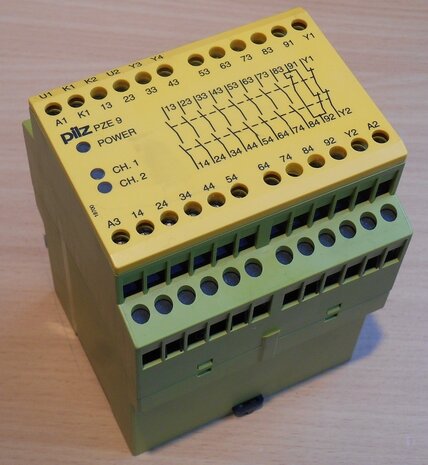 Pilz PZE 9 24VDC 8n / o 1n / c 774 150 MSR relays