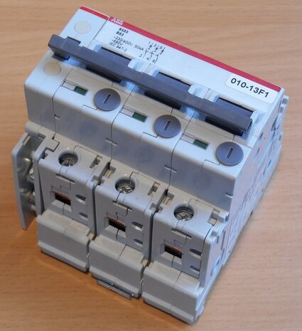 ABB S503 B63 50kA 3P Circuit breaker 230 / 400V