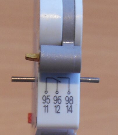 GE 672568 Hulpcontactblok Zijmontage voor DP10 serie 5A