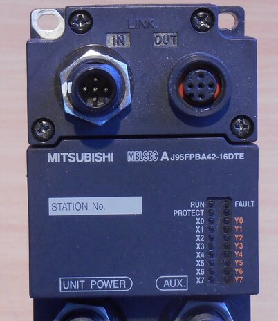 Mitsubishi AJ95FPBA42-16DTE PLC input output module 16DTE 24VDC