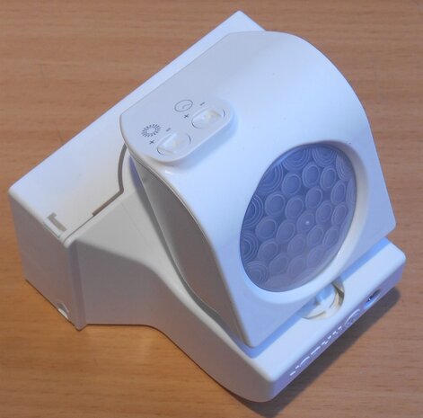 Finder 18.A1.8.230.000 motion detector for wall mounting 110-230 VAC