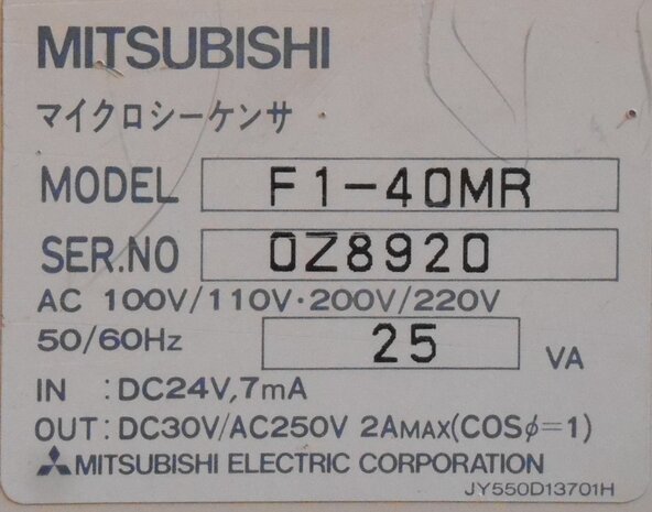 Mitsubishi melsec F1-40MR PLC met een voedingsspanning AC 100/110V en 200/220V