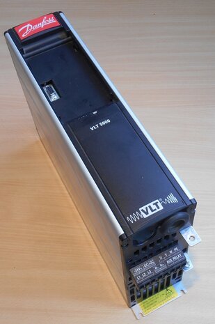 Danfoss VLT 5000 regelaar VLT5001PT5B20STR3DLF00A00C0 incl. LCP 5000 digital keypad 175Z0401