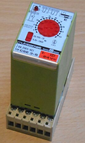 Multicomet CSE-3-S time relay 11 pin 0.15 to 30 sec. 24V incl. Relay socket