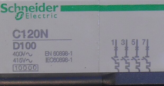 Schneider Electric C120N installatieautomaat 4P D100A 400V 18392