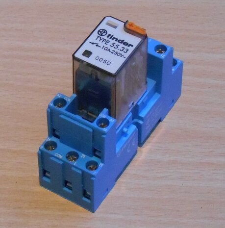 Finder 55.33 relay 230 V/AC 10 A incl. Relay foot 94.83.1