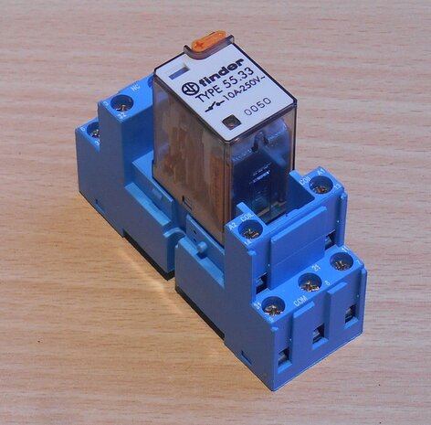 Finder 55.33 relay 230 V/AC 10 A incl. Relay foot 94.83.1