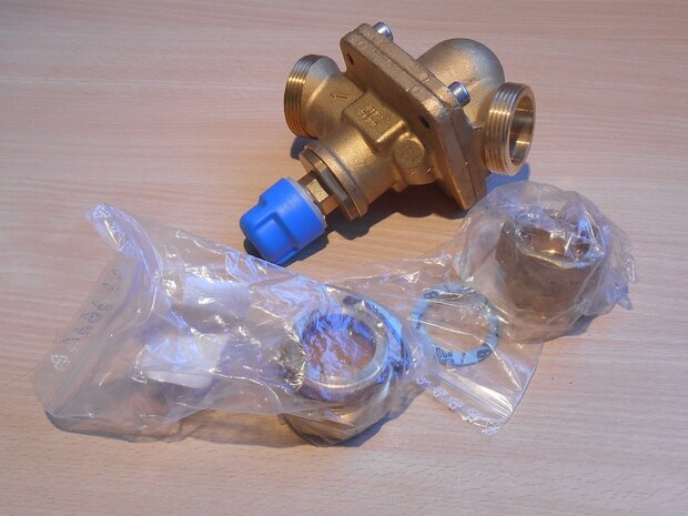 Danfoss 003Z0205 Control valve 1.1/2" AB-QM DN32